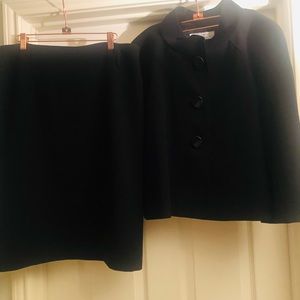 Nice like new women suite